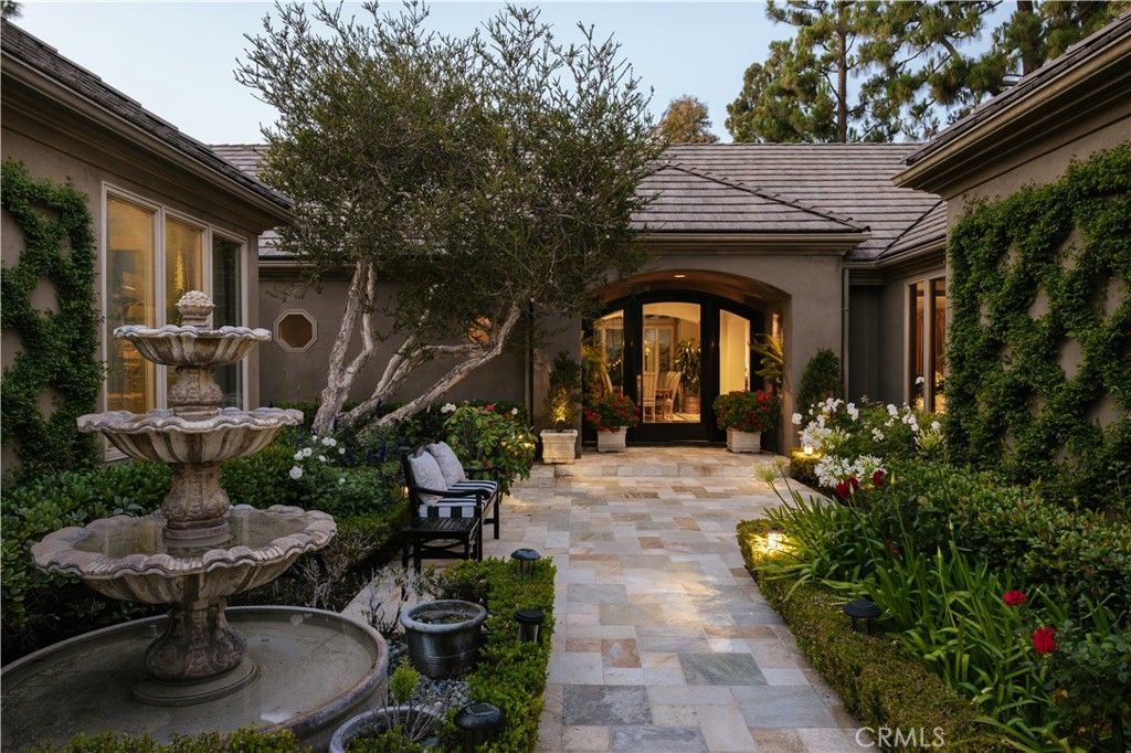 Photo of 30 Burning Tree RD, Newport Beach, CA 92660 (MLS # OC26107936)