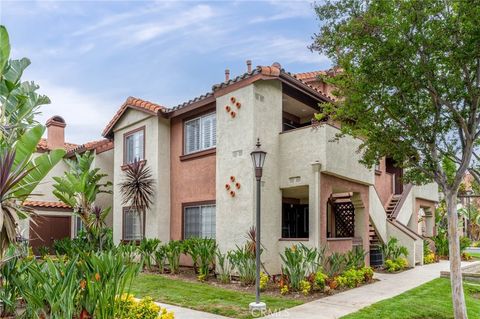 Photo of 68 Flor De Sol, Rancho Santa Margarita, CA 92688 (MLS # OC26091166)