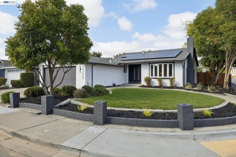 Photo of 35298 Aquado Ct CT, Fremont, CA 94536 (MLS # 41148709)