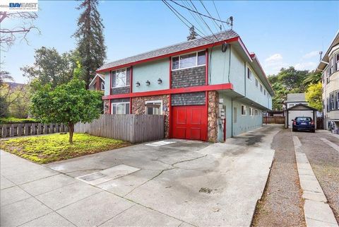 Photo of 2050 2050 Central Ave Ave, Alameda, CA 94501 (MLS # 41125446)