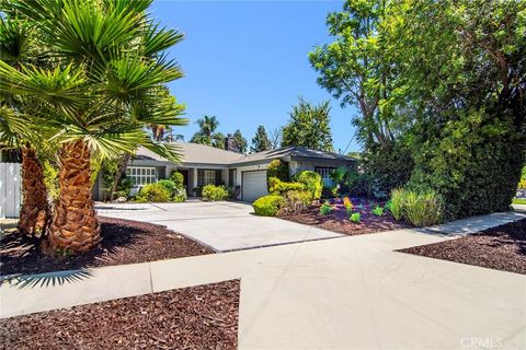 Photo of 13943 Margate Street, Sherman Oaks, CA 91401 (MLS # SR25232553)