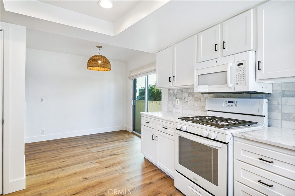BLUE LANTERN - Residential