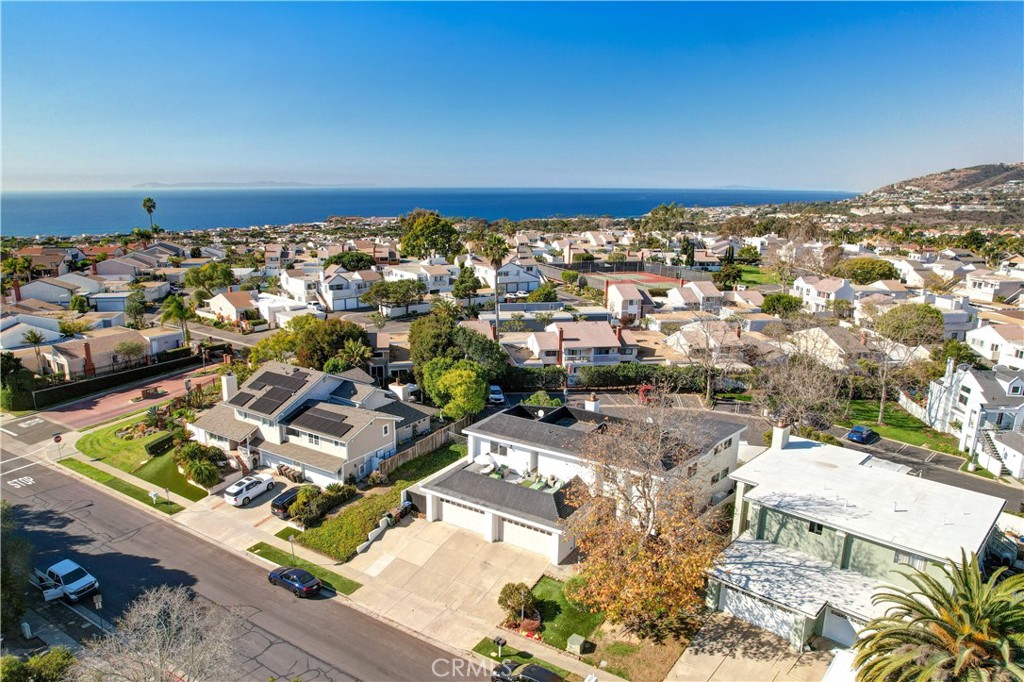 33621 Blue Lantern Street