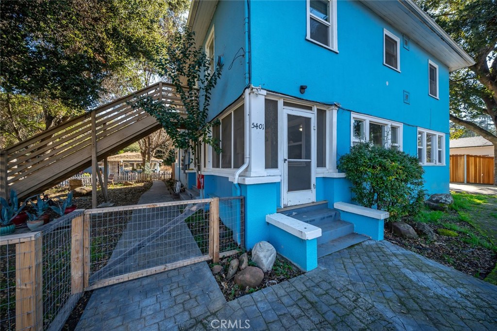 5401 Capistrano Avenue