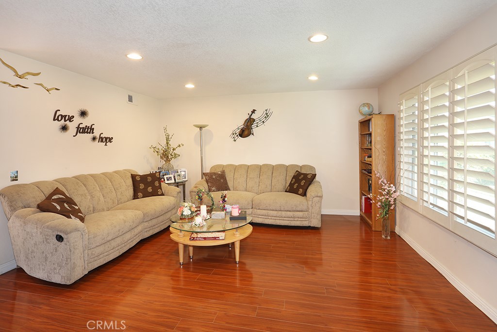 1201 W Cerritos Avenue 68