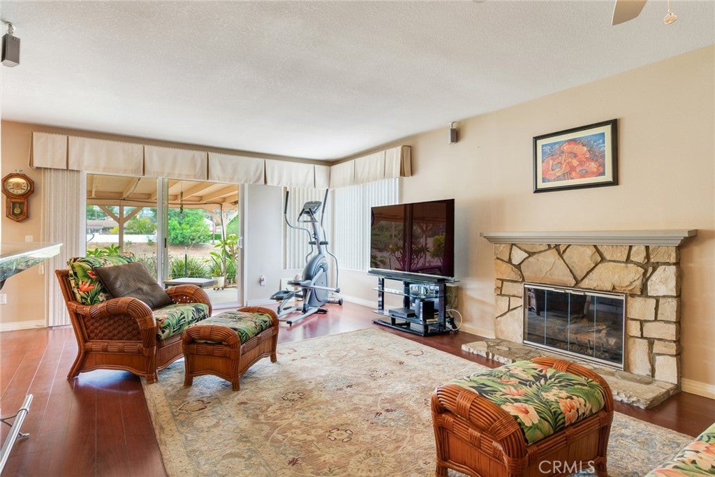 1900 Brae Burn Drive