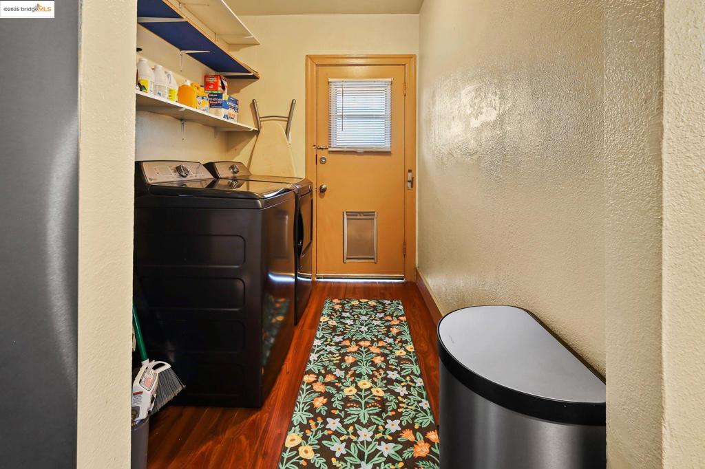 E OAKLAND - Residential