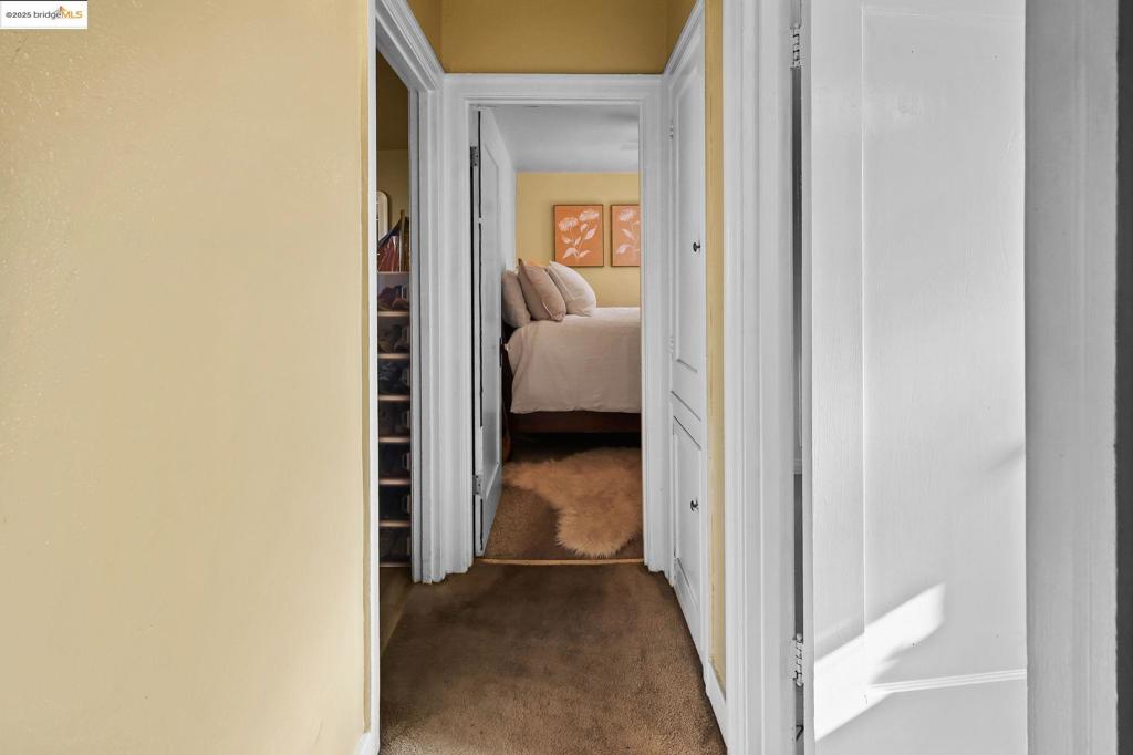 E OAKLAND - Residential