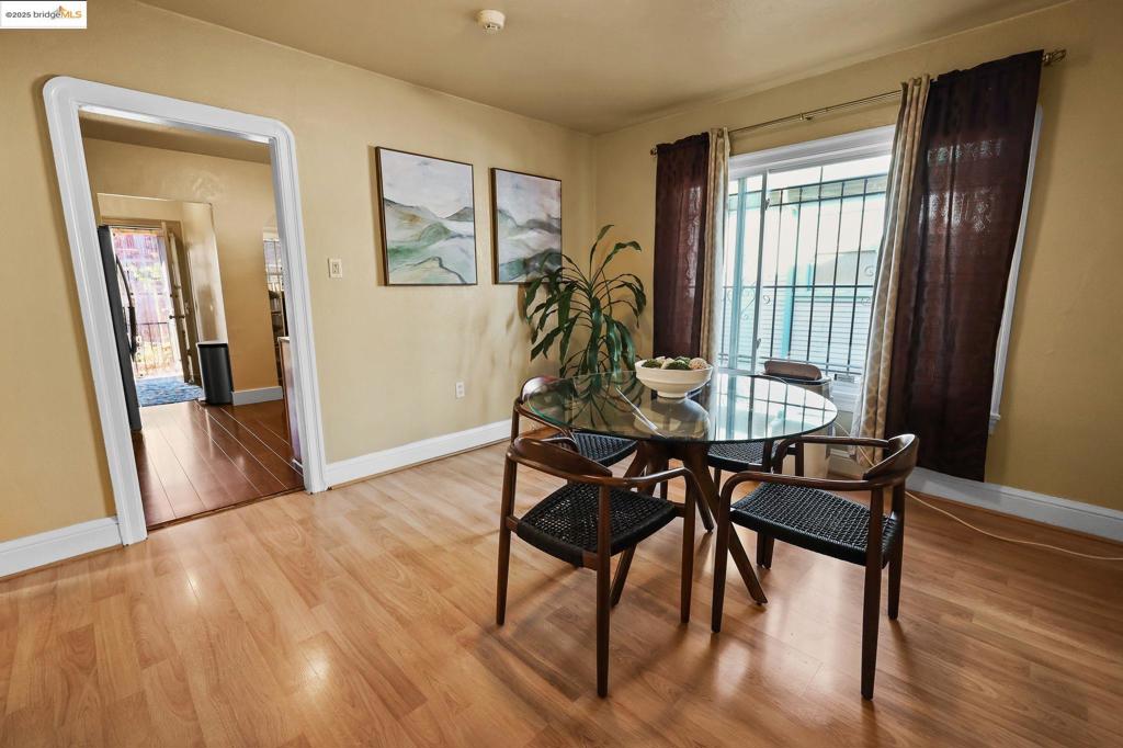 E OAKLAND - Residential