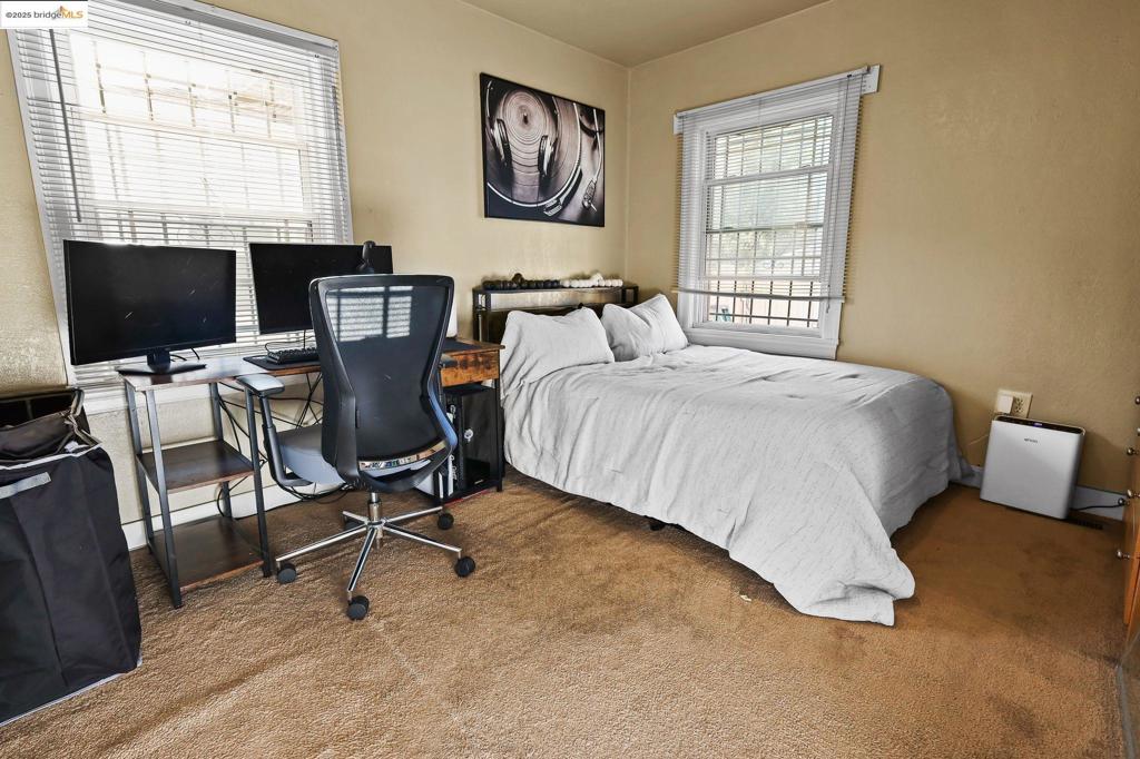 E OAKLAND - Residential