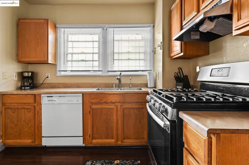 E OAKLAND - Residential