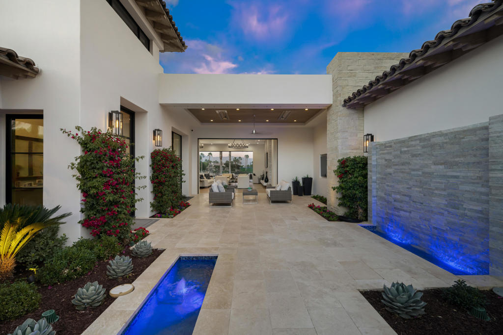 The Hideaway - Residential