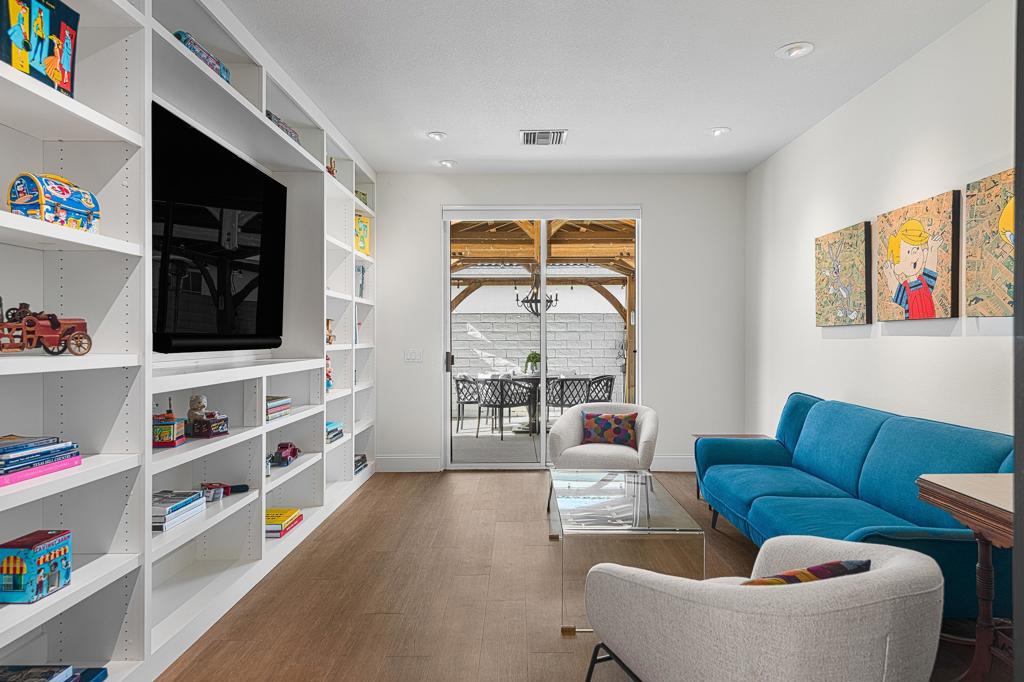 Park Escoba - Residential