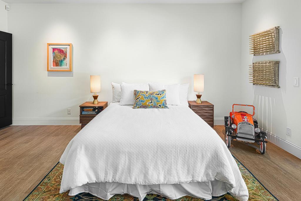 Park Escoba - Residential