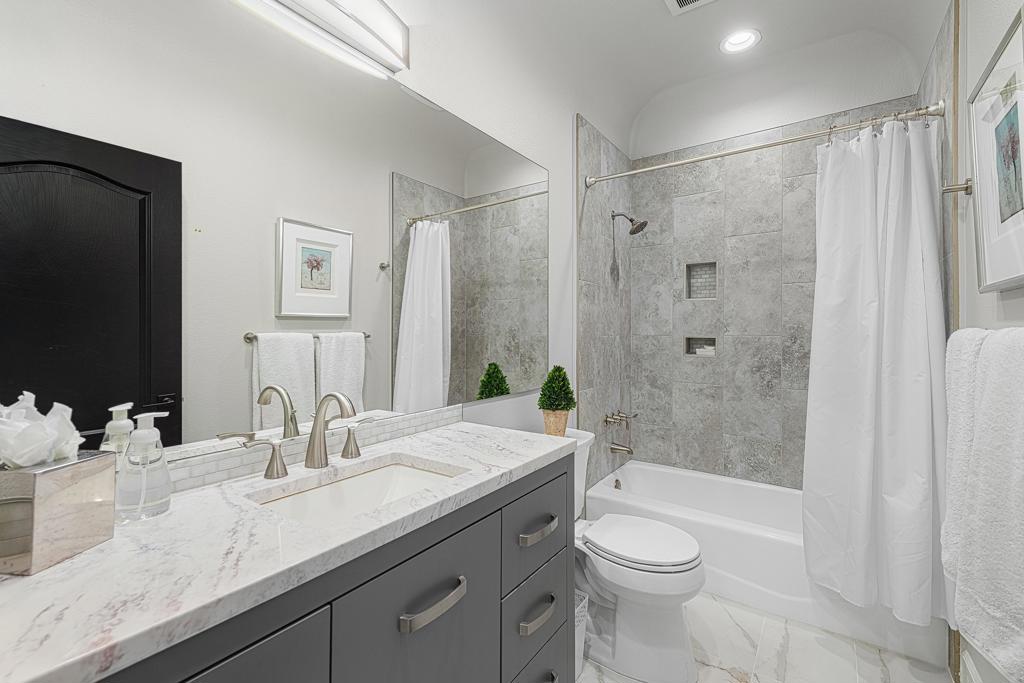 Park Escoba - Residential