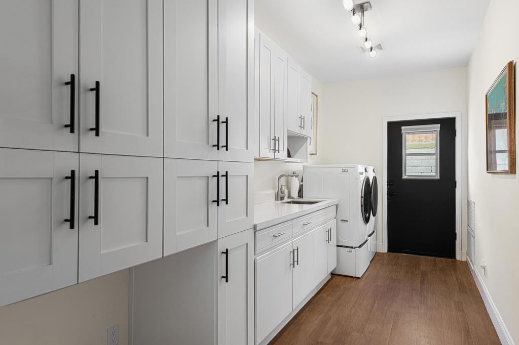 Park Escoba - Residential