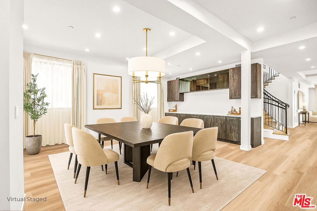 Properties 4 535 N Formosa Avenue