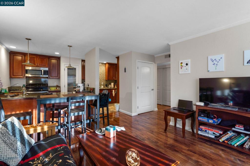 330 N Civic Dr 410