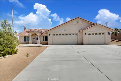 Photo of 8823 Frontera Avenue, Yucca Valley, CA 92284 (MLS # TR26172031)