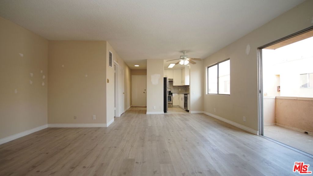 Spacious 2 Bedroom Apartment in Santa Monica. Tenant pays for gas, electricity and responsible for window coverings. Landlord pays for water, trash and gardening. Renovated kitchen, bathrooms and floors.