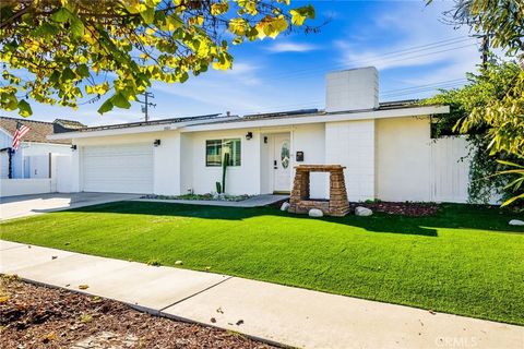 15311 Yorkshire Lane Huntington Beach CA 92647
