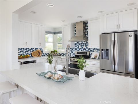 Tiny photo for 237 Via Los Miradores, Redondo Beach, CA 90277 (MLS # SB25224292)