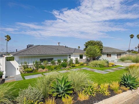 Tiny photo for 237 Via Los Miradores, Redondo Beach, CA 90277 (MLS # SB25224292)