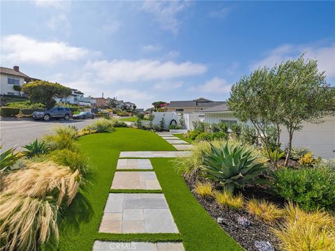 Tiny photo for 237 Via Los Miradores, Redondo Beach, CA 90277 (MLS # SB25224292)