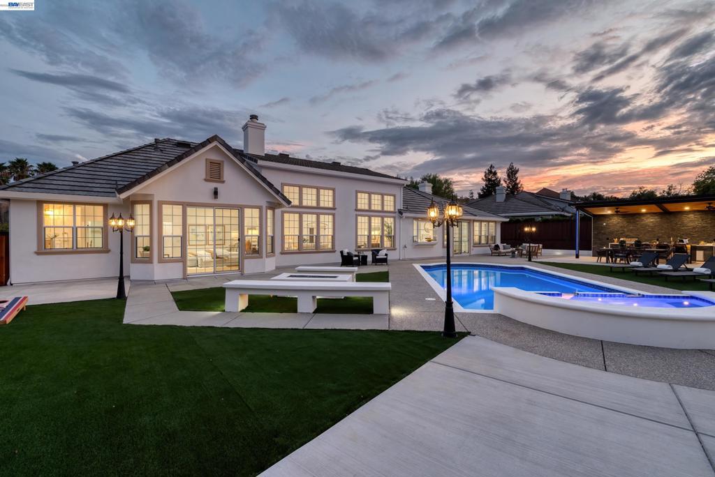 2197 Wynfair Ridge Way