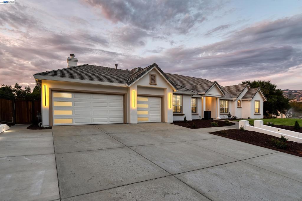 2197 Wynfair Ridge Way