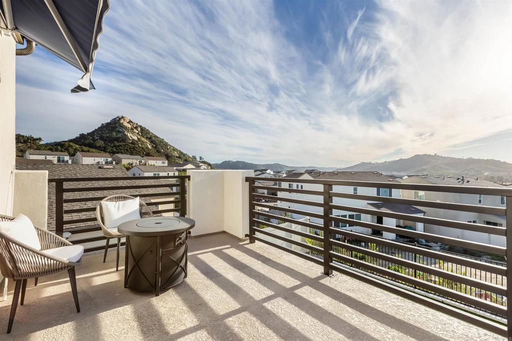 550 MEADOWOOD STREET