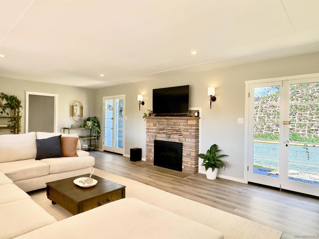 1418 York Dr
