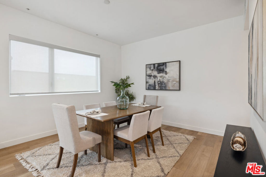957 Figueroa Terrace 310