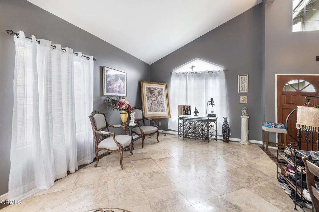 800 Calle Higuera