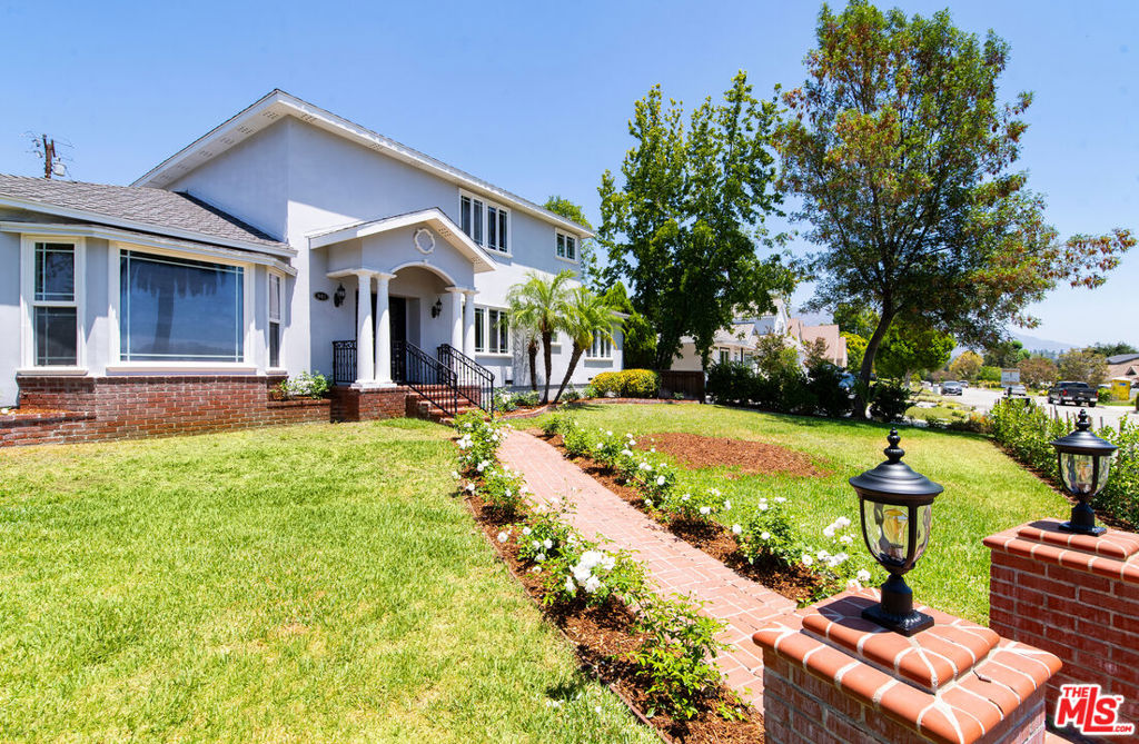 941 Chehalem Road