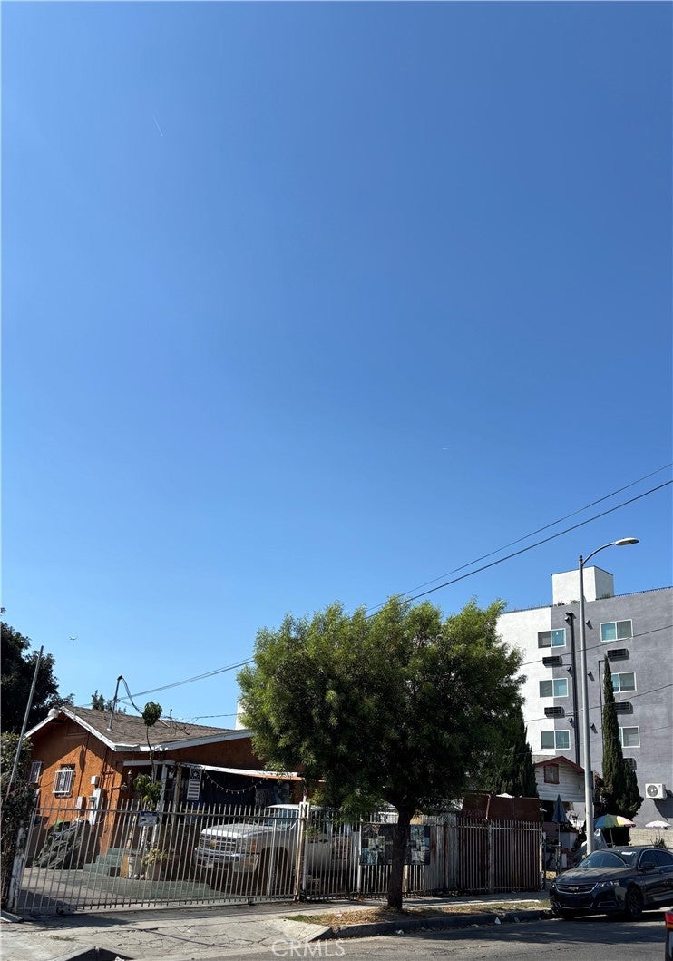 10821 Compton Ave, Los Angeles CA 90059