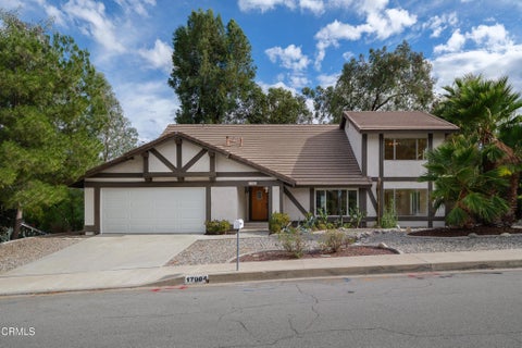 Photo of 17004 Canvas Street, Santa Clarita, CA 91387 (MLS # P1-29052)