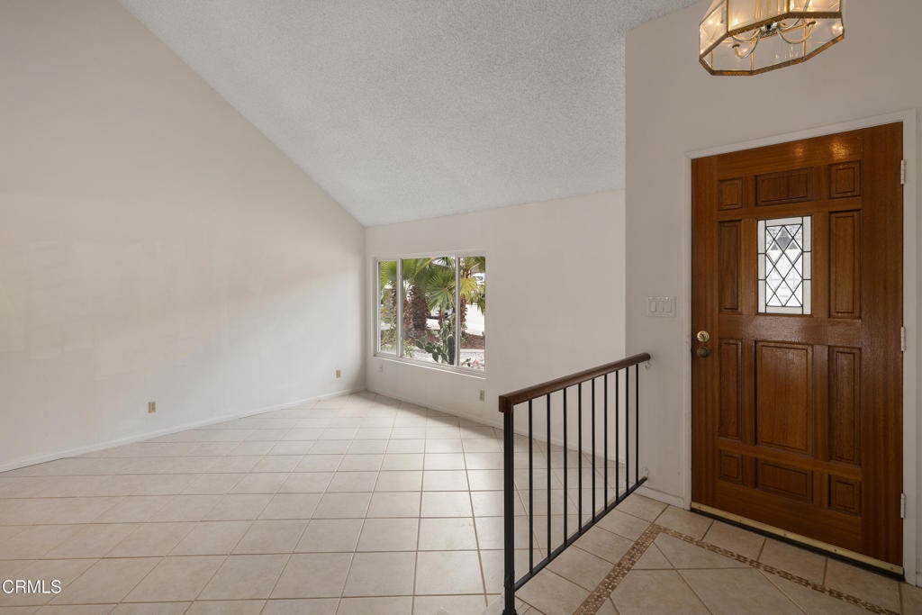 17004 Canvas Street