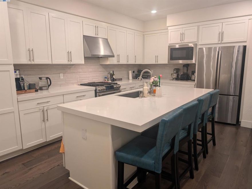 Contemporary Living in stunning 1776 sq. ft. Condo, perfectly located just a short walk from Warm Springs BART station. Top rated schools, community park, vibrant shopping and offering an array of modern amenities.   Furniture is not included. Fridge/Washer/Dryer are included.  Strong credit and rental history with stable income is required.   Owner Pays HOA and tenant pays all utilities.   Community Amenities: Access to club house, pool, nearby park for recreation.