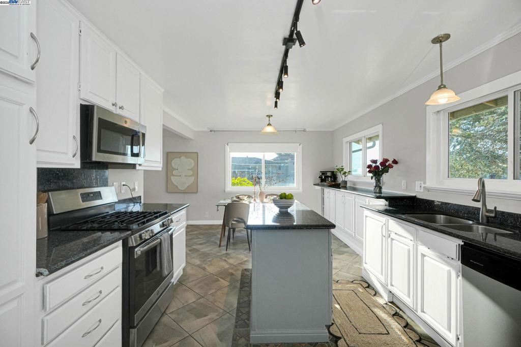 HIGHLANDS - Residential