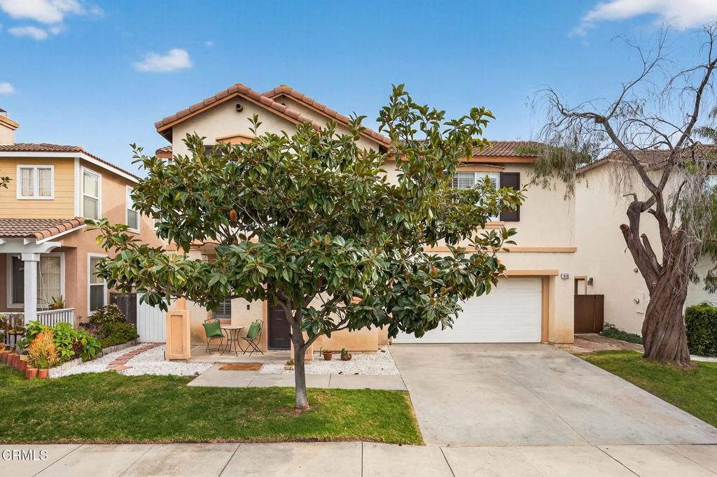 Photo of 816 Noontide Way, Oxnard, CA 93035 (MLS # V1-34593)