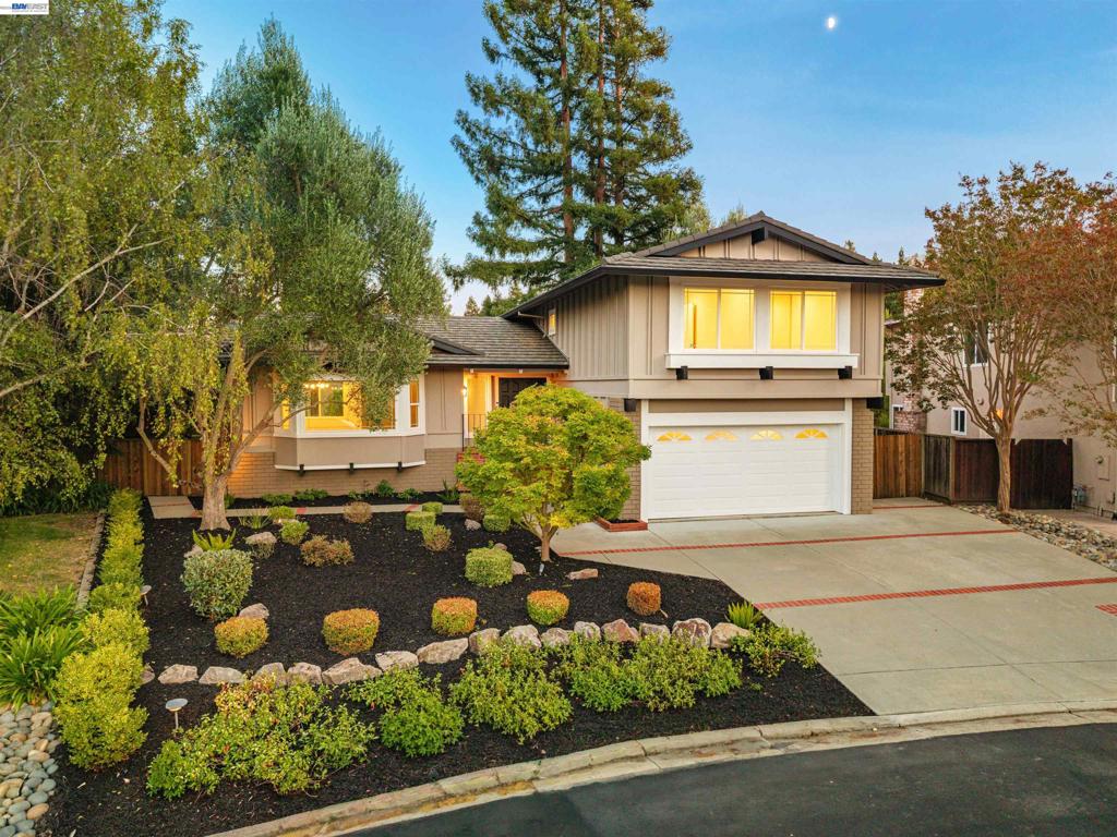 62 Jamaica Dr