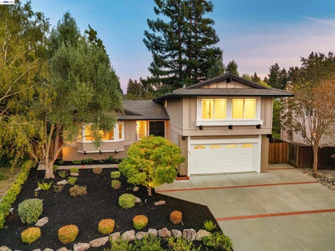 Photo of 62 Jamaica Dr DR, San Ramon, CA 94582 (MLS # 41151376)