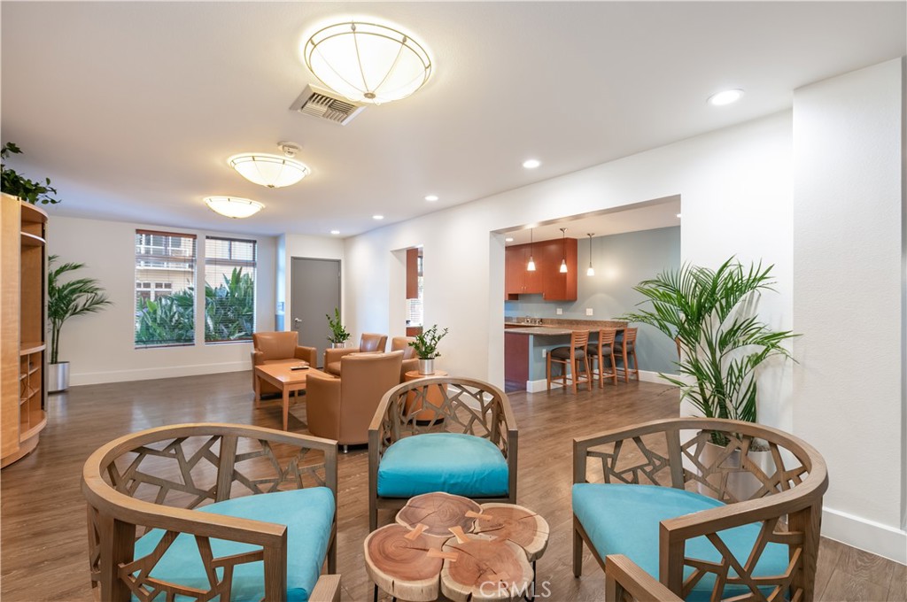 Downtown (DT) - Residential