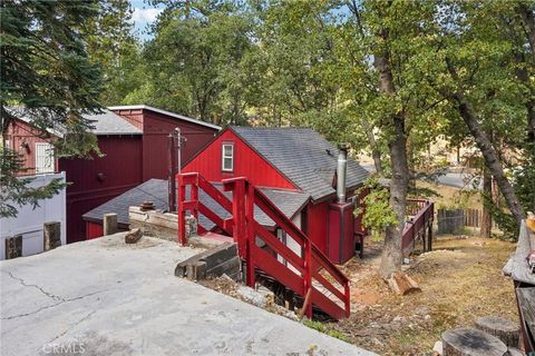 Photo of 2474 2474 Fir Dr, Arrowbear, CA 92382 (MLS # IV25234117)