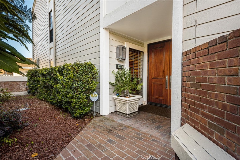 994 Bayside Cove