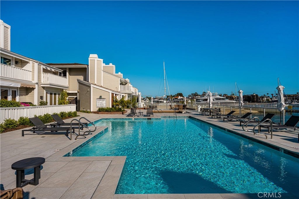 994 Bayside Cove
