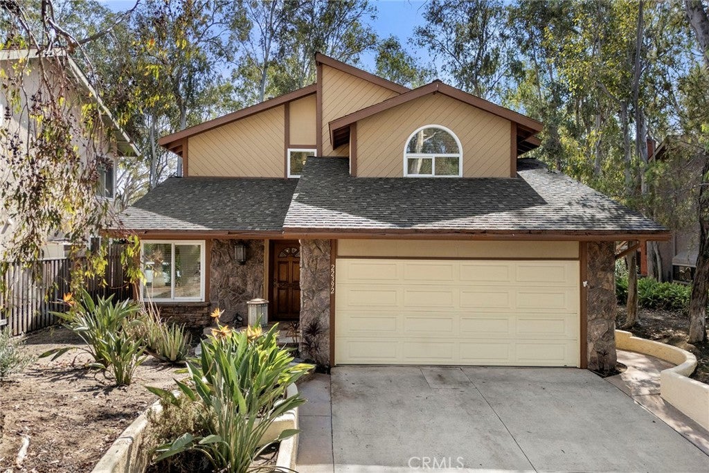 22392 Woodgrove