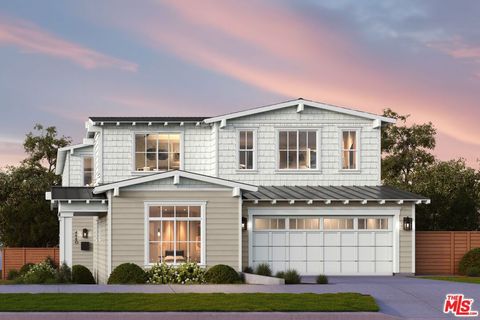 Photo of 1726 Voorhees Avenue, Manhattan Beach, CA 90266 (MLS # 26845435)