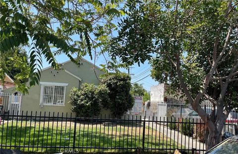 Photo of 612 1/2 E 87th Street, Los Angeles, CA 90002 (MLS # OC25200579) Photo of 612 1/2 E 87th Street, Los Angeles, CA 90002 (MLS # OC25200579)